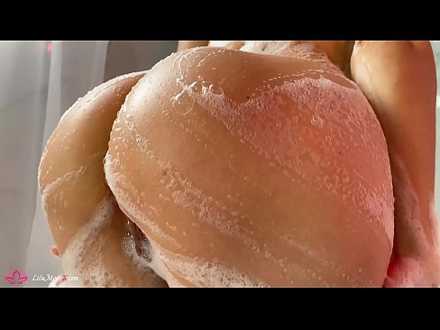 ❤️ Brunette dushda kuchli orgazm uchun vibrator bilan mushukni onanizm qiladi ❤️❌ Anal video uz.verhentai.ru ☑